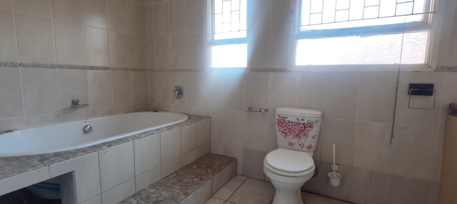 To Let 3 Bedroom Property for Rent in Algoa Park Eastern Cape
